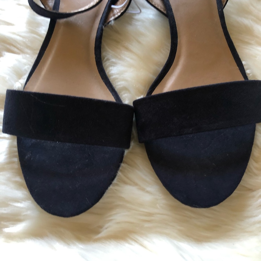 Sandals - Picture 5 of 6